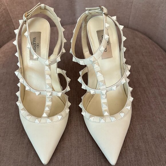 Cream Valentino Rockstud Heels - Picture 1 of 7